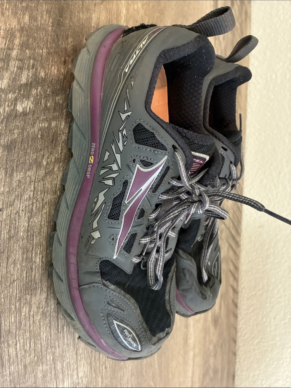 ALTRA Women's Gray and Purple Lone Peak Runners